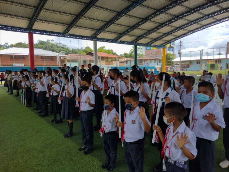 Juramentan Policías Escolares pertenecientes a hogares del programa Juntos en zona de frontera.