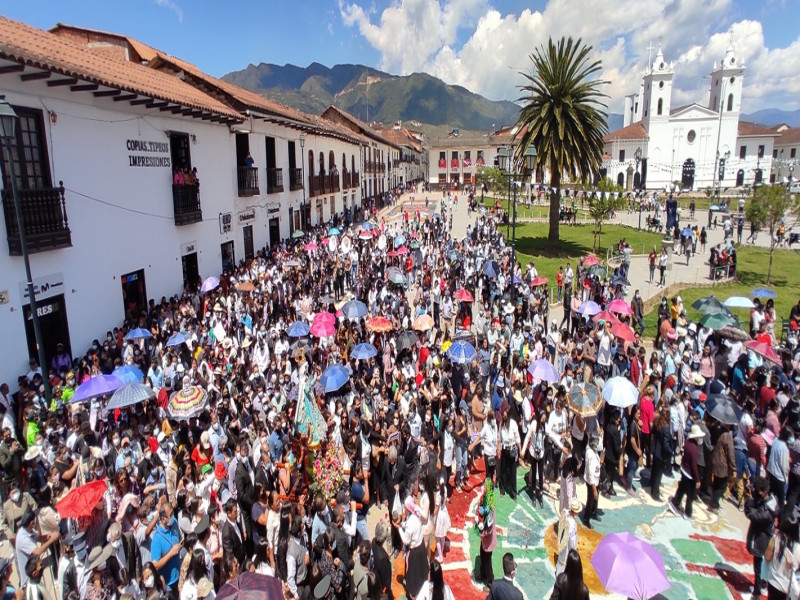 Plegaria en honor a la Virgen Asunta.