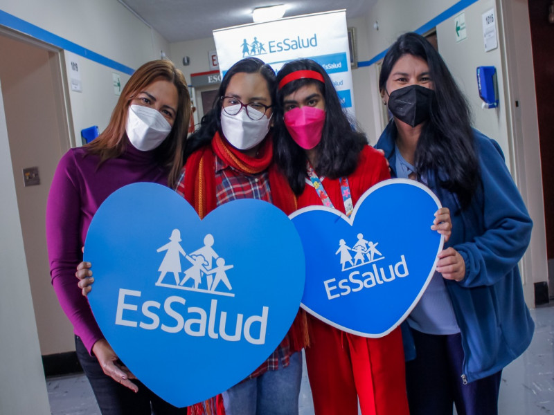Dos madres donan sus riñones para salvar la vida de sus hijas