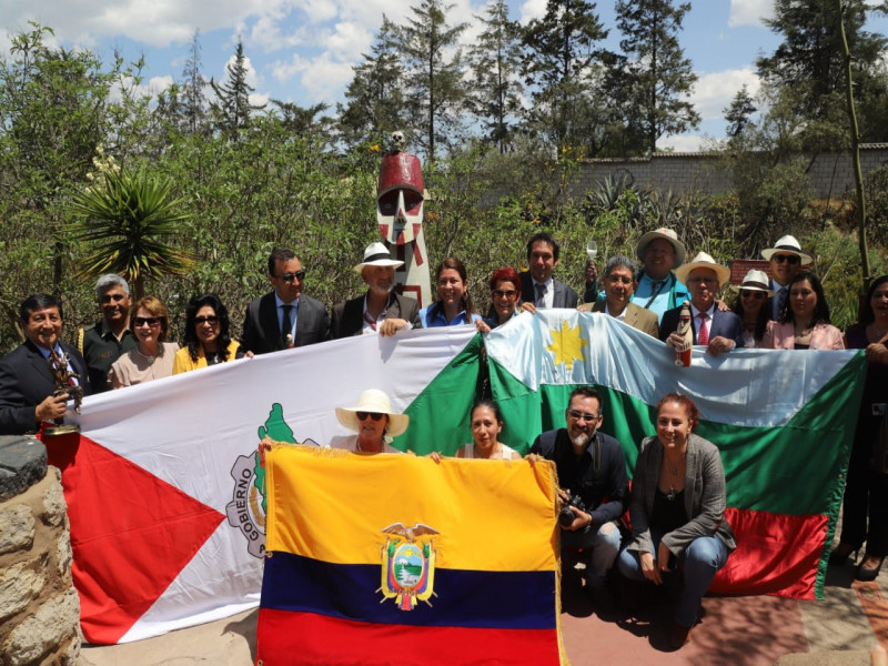 Develan réplica de los sarcófagos de Karajía en Quito, Ecuador.