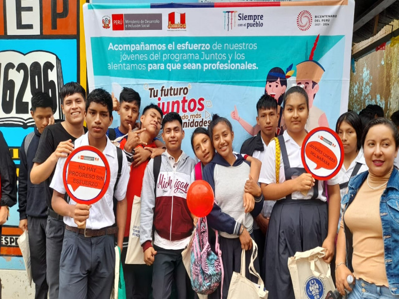 Organizan primera feria de orientación vocacional dirigida a estudiantes de comunidades indígenas awajún