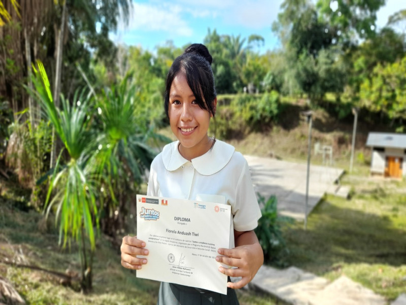 Juntos otorga reconocimiento a escolares de Amazonas.