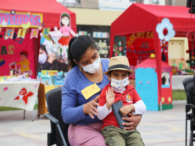 Gobierno del Perú entrega pensión de orfandad a 5 mil niños y adolescentes en pobreza y pobreza extrema de todo el país.