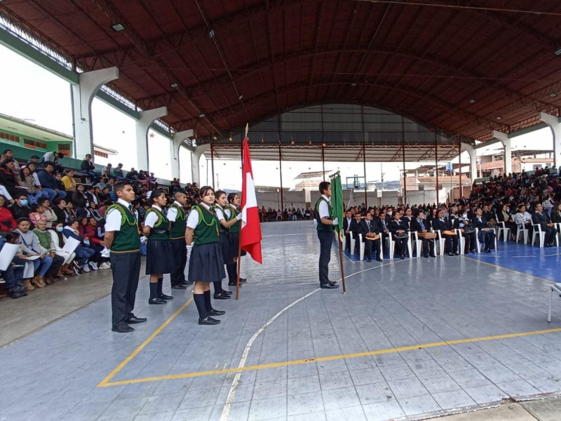 Promoción Hipólito Unanue entregó premio de Excelencia 2022
