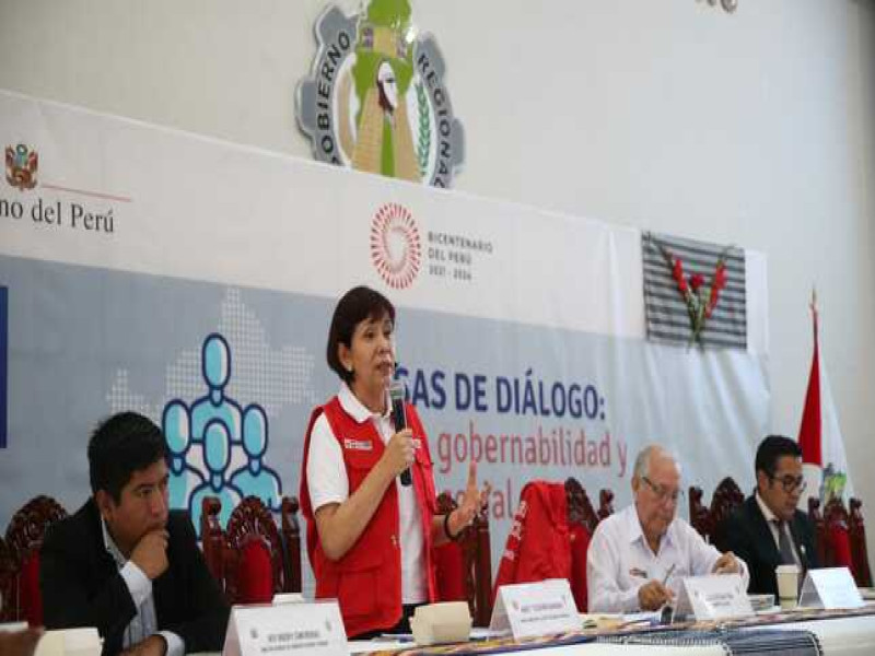 Titulares del MIMP, MINEDU, MINCUL Y MINCETUR dialogaron con representantes de pueblos originarios .