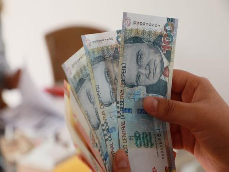 Economía peruana no entrará en recesión y crecerá 1.4 % en 2023