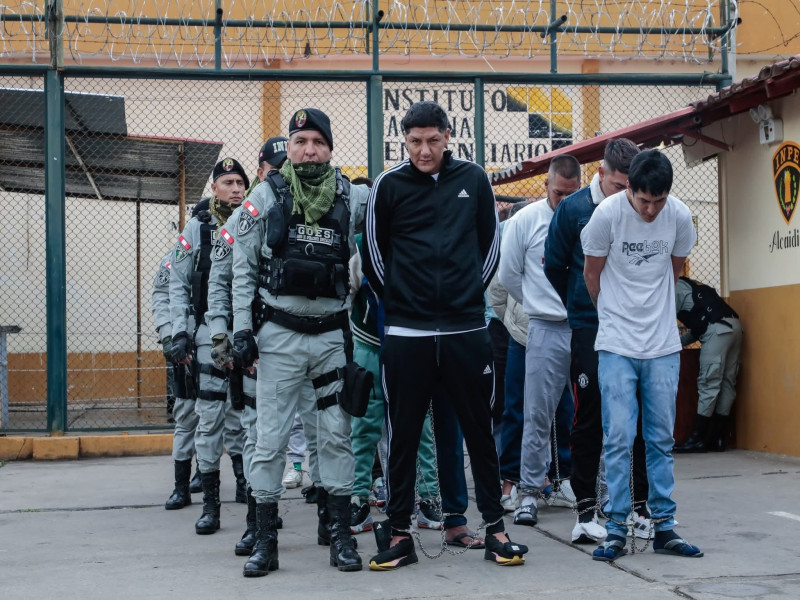 Trasladan a 15 internos del penal de Cajamarca a Challapalca tras amotinamiento.