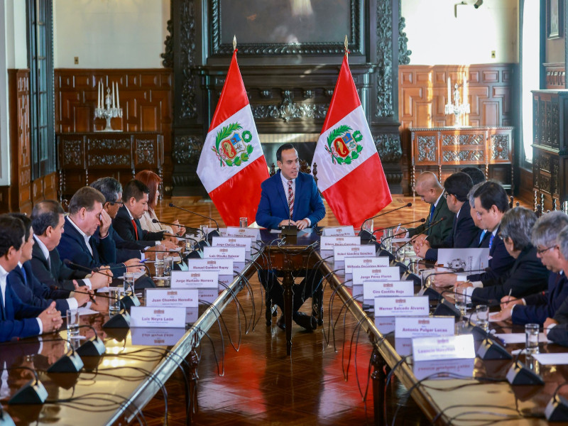 José Jerí Oré se comprometió a trabajar junto a gobernadores regionales.